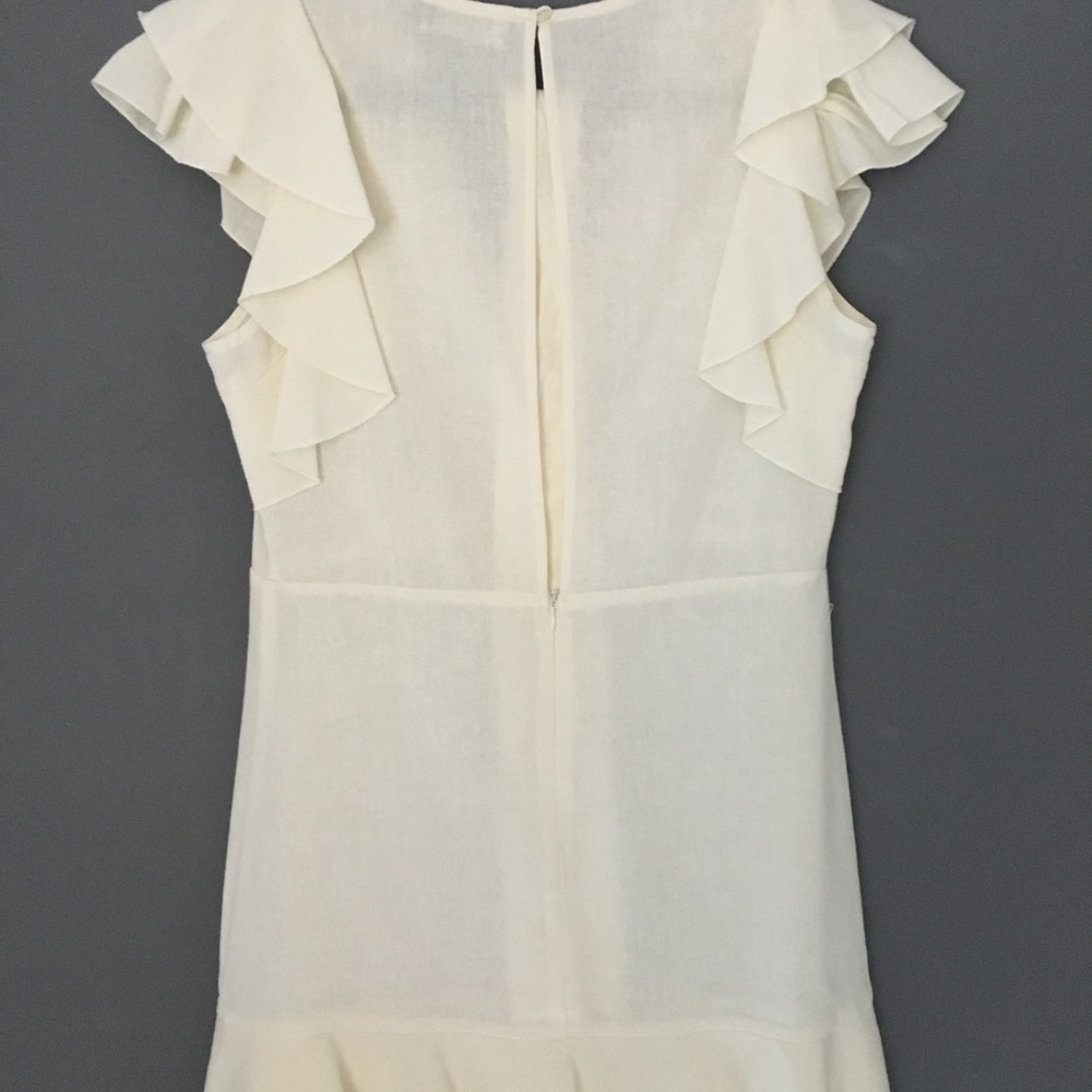 Off White mini dress by Etiquette - Picture 4 of 4